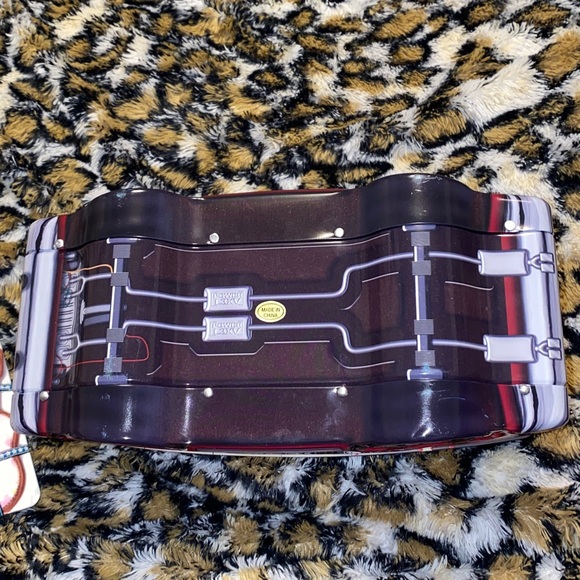 Silver Crane Company Novelty Retro Camper Van Collectors Cookie Tin - Picture 5 of 11